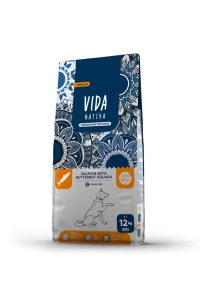 Снимка на Вида храна за куче със сьомга и тиква